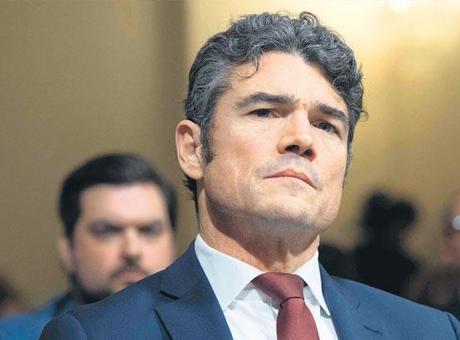 Washington’da ilk savaş istifası