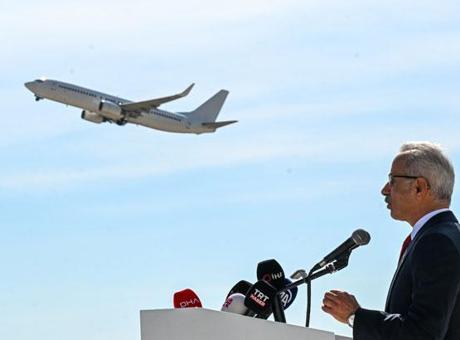 Bakan Uraloğlu: Havalimanı kapasitesi 26 AB ülkesinin nüfusunu aştı
