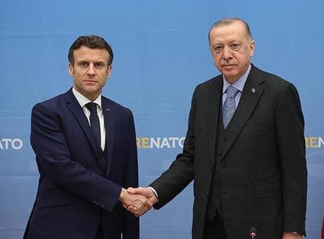 Cumhurbaşkanı Erdoğan ile Fransa Cumhurbaşkanı Macron telefonda görüştü! 'Ateşkesi sabote edecek girişimlere fırsat verilmemeli'