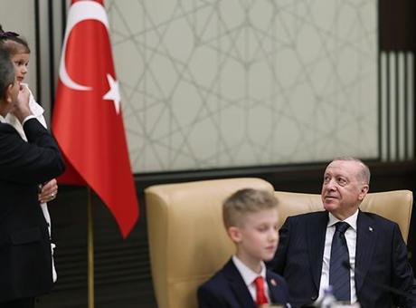 Cumhurbaşkanı Erdoğan, Milli Eğitim Bakanı Tekin ve beraberindeki çocukları kabul etti