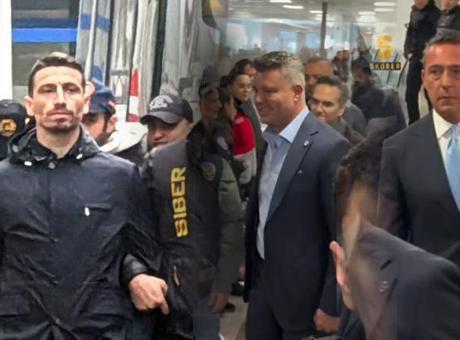 Futbolcu Mert Hakan Yandaş hakim karşısında! Futbolcular destek için adliyede