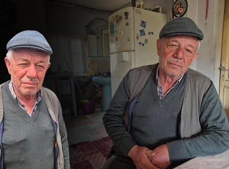 İstanbul'da akılalmaz plan! Kahvede içeceğine ilaç atıp, evini soydular