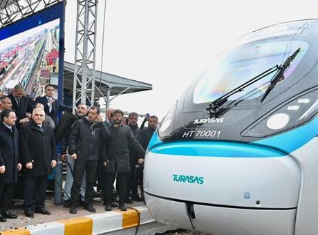 Milli Elektrikli Hızlı Tren, saatte 225 kilometre hıza ulaştı