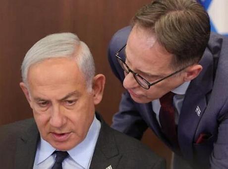 Netanyahu'nun sağ kolu büyükelçinin cinsel istismar dosyası ortaya çıktı