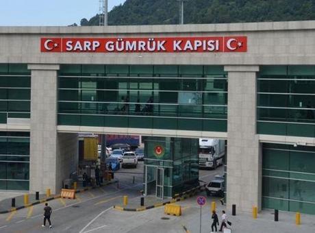 Sarp Sınır Kapısı'ndan 1 milyona yakın yolcu geçti