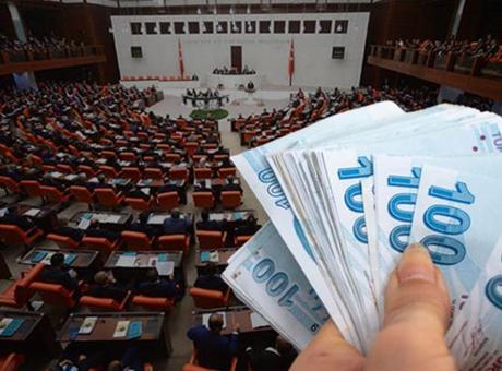Sosyal medya ve doğum izni düzenlemelerini içeren kanun teklifi komisyonda