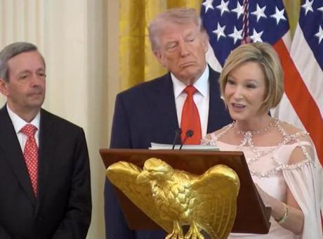 Trump'ın danışmanından tartışma yaratan sözler! 'Tıpkı İsa gibi'