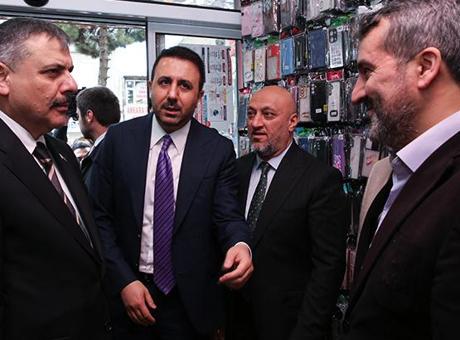 Bakan Çiftçi Bitlis'te! Bir dizi ziyaretlerde bulundu, esnafla bir araya geldi