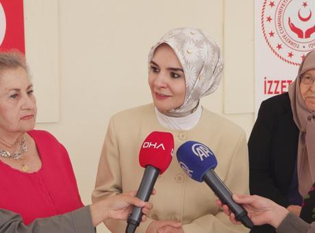 Bakan Göktaş'tan İstanbul'da huzurevine Anneler Günü ziyareti