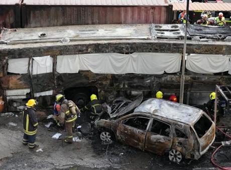 Bangkok’ta yük treni yolcu otobüsüne çarptı: 8 ölü, 20’den fazla yaralı
