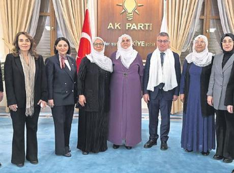 ‘Barış Anneleri’nden siyasi partilere ziyaret