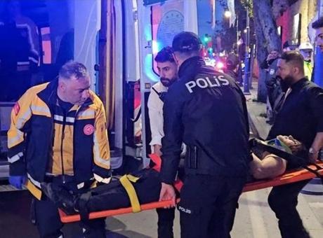 Beşiktaş'ta sabaha karşı kaza! iki otomobil kafa kafaya çarpıştı: Yaralılar var