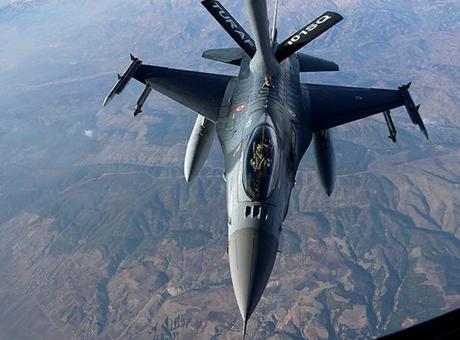 Bölgede tansiyon yükseldi! NATO'ya ait savaş uçağı İHA'yı düşürdü