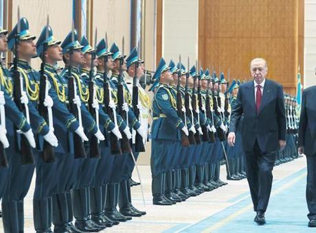 Cumhurbaşkanı Erdoğan, Türkiye-Kazakistan İş Forumu’na katıldı! ‘Ticarette hedef 15 milyar dolar’