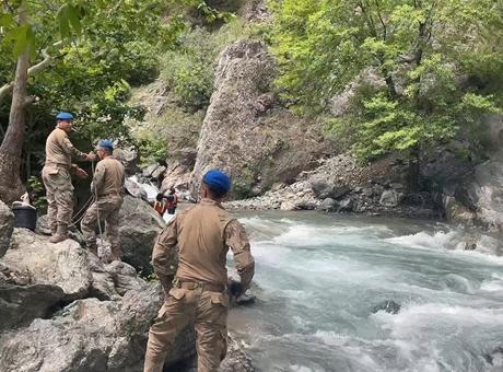 Dereye düşerek kaybolan 9 yaşındaki çocuktan kahreden haber