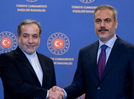 Dışişleri Bakanı Fidan, İran Dışişleri Bakanı Arakçi ile telefonda görüştü