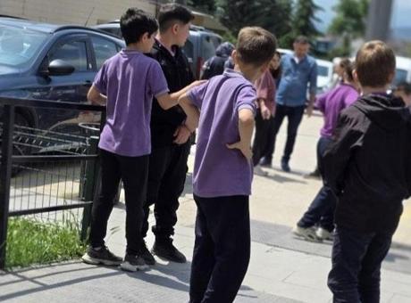İndirimli aldılar, hastanelik oldular! 28 öğrenci zehirlendi