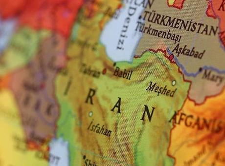 İran basını: Bender Abbas kentinde patlama sesleri duyuldu