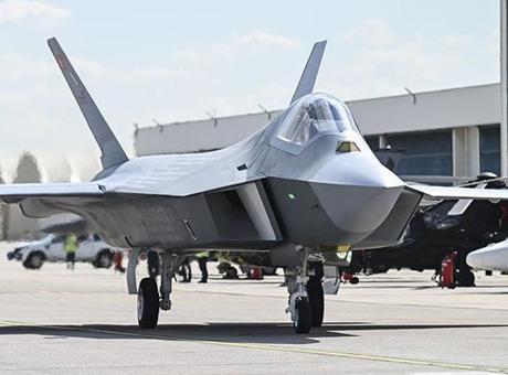 İspanyol basını 'savunmada sessiz hamleyi' yazdı! Türkiye ile kritik temas: 'F-35'e mesafe, KAAN'a kapı açtı'