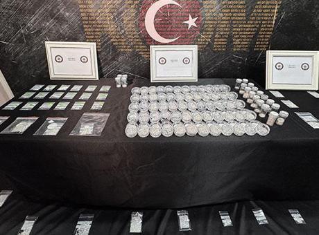 İstanbul merkezli sahte pırlanta şebekesine darbe! Dev operasyonda ele geçirilenler dudak uçuklattı