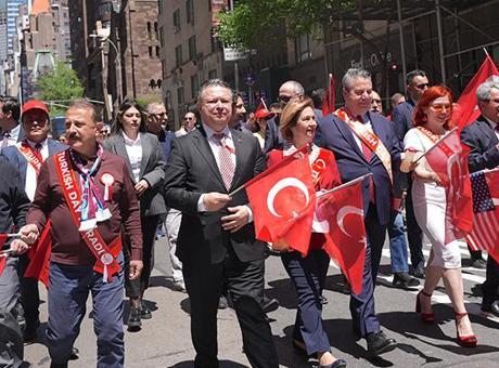 New York'ta 43. Türk Günü Yürüyüşü coşkuyla kutlandı