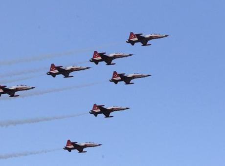SOLOTÜRK ve Türk Yıldızları Samsun’da nefes kesti