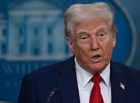 Trump duyurdu! ABD, AB menşeli otomobillere yönelik gümrük vergisini yüzde 25'e yükseltti
