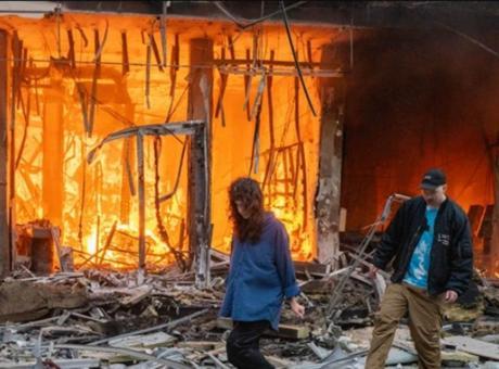 Ukrayna'nın başkenti Kiev'e yoğun bombardıman! Rusya'nın ölümcül füzesi 'Oreşnik' kullanıldı iddiası