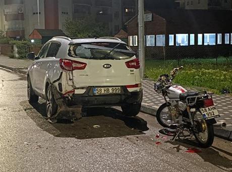 Yer: Sivas! Park halindeki cipe çarpan motosikletin sürücüsü hayatını kaybetti